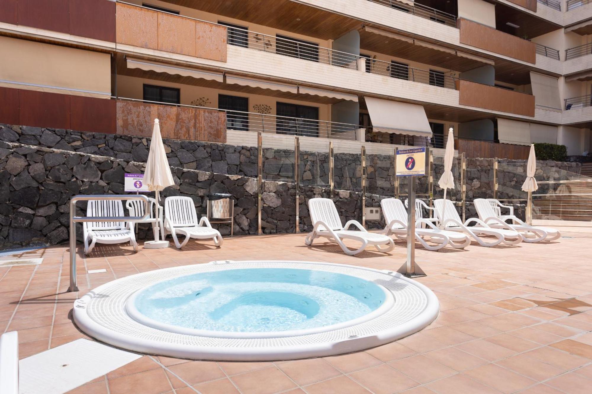 Balcon De Los Gigantes With Pool View Puerto de Santiago  Kültér fotó